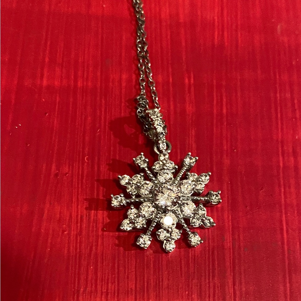 Dazzling Silver Snowflake Pendant Necklace